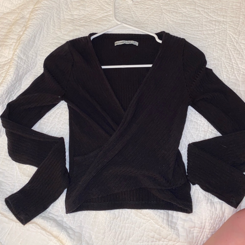Abercrombie ribbed wrap crop top